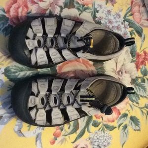 Keen hiking sandals